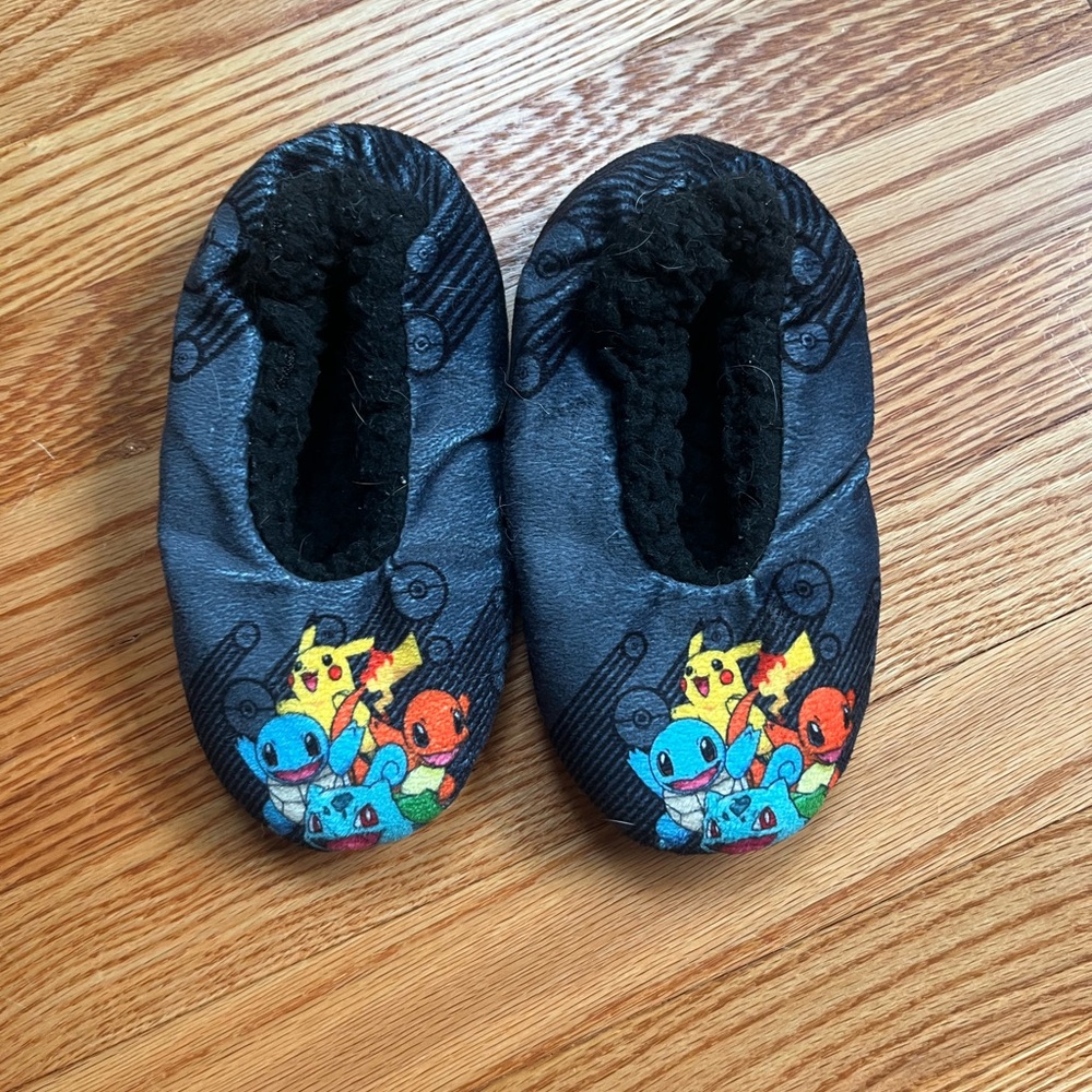 Kids Pokémon Character Slippers - Black